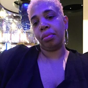 Meet your Posher, Joylette